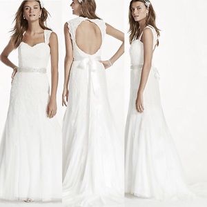 David’s Bridal Cap Sleeve Keyhole Lace Wedding